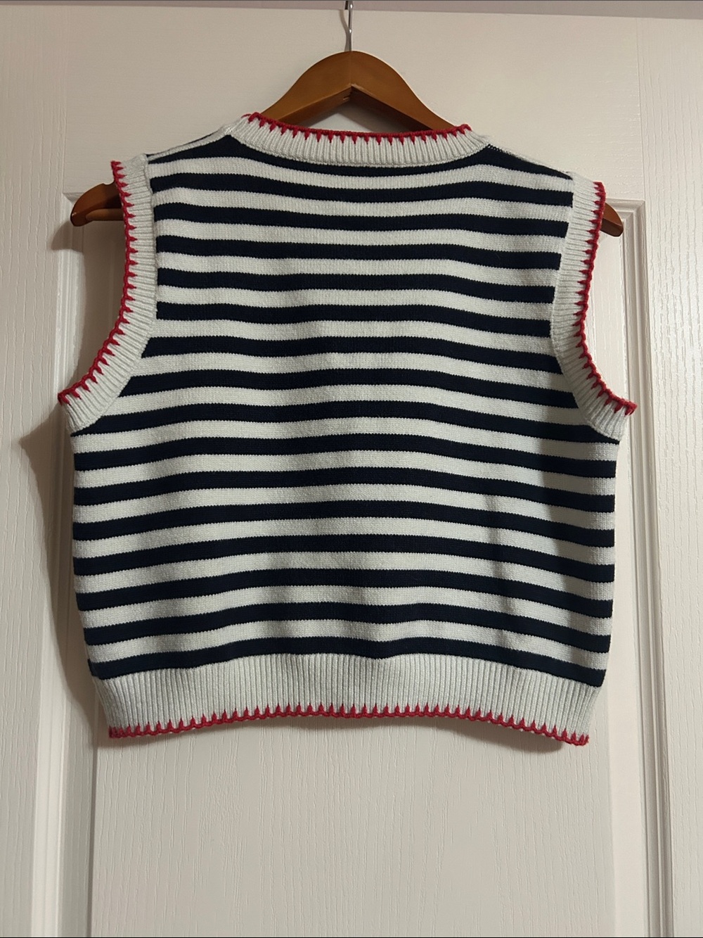 Striped Cropped Sweater with Red Lobster Motif - Picture 2 of 2